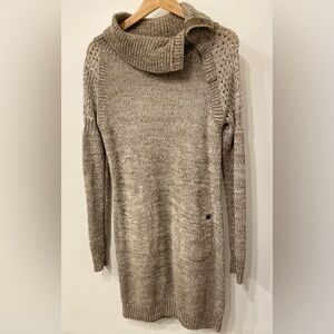 Prana cute comfortable dress size M, ideal for the fall season.
